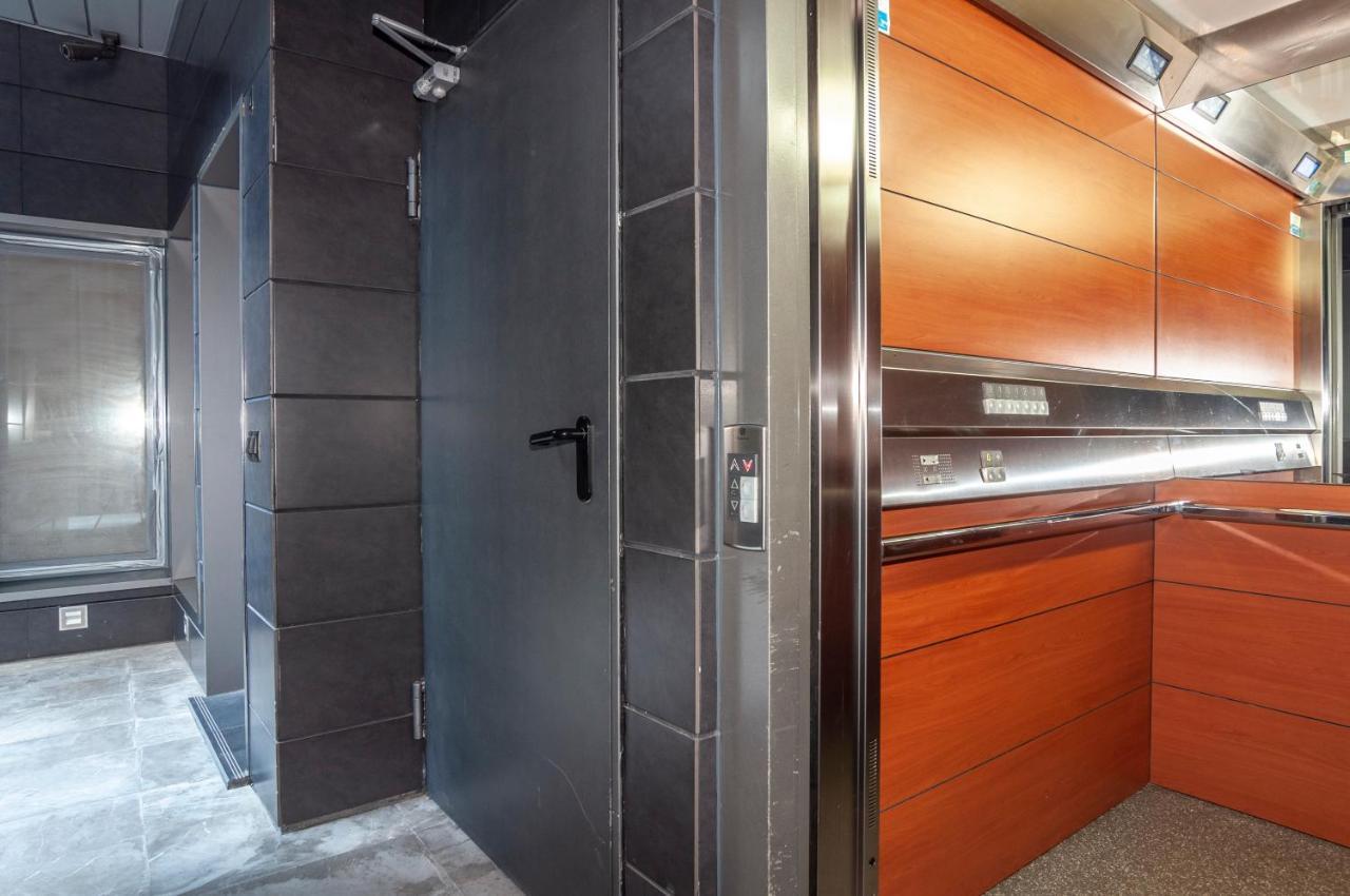 Bhost - Apartamento Victoria Malaga Zewnętrze zdjęcie